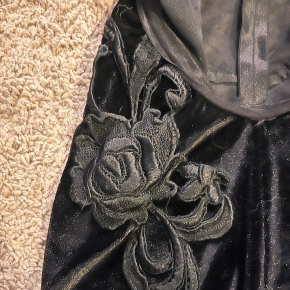 ✨NWOT Solstice Black Velvet Bodysuit - Picture 4 of 6